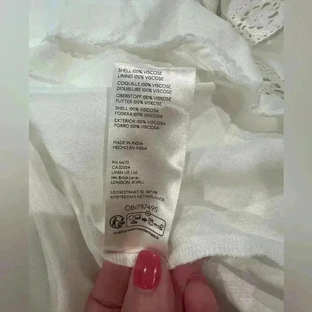 By Anthropologie Long-Sleeve V-Neck
Ruffled Tunic Dress Size Small - Picture 12 of 13